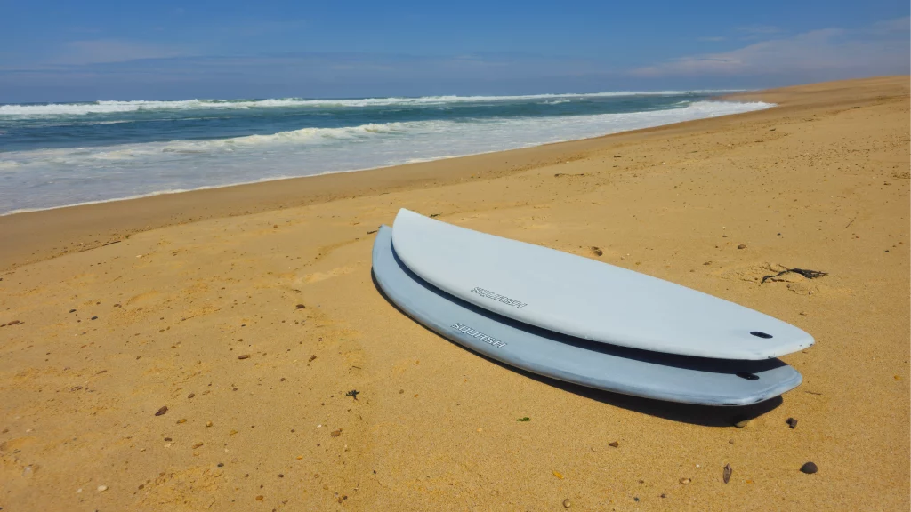 EKAHI SQUASH squash tail surfboard – white deck