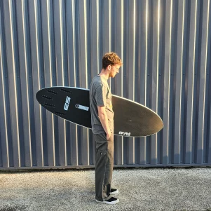 53 - White - 6'2